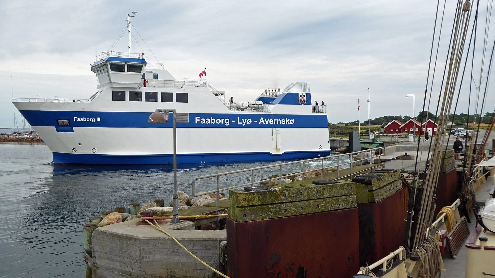 &Oslash;f&aelig;rgen Faaborg III p&aring; ruten Faaborg &ndash; Ly&oslash; &ndash; Avernak&oslash; ved anl&oslash;bsbroen